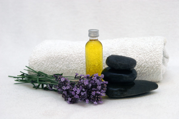 Aroma Therapie: Ätherische Öle für Körper und Seele