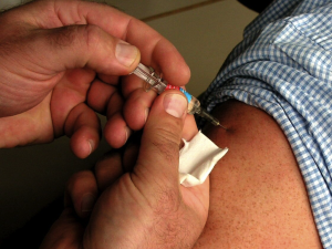 apotheken-wissen.de: Grippeschutzimpfung nicht nur gegen Grippewellen