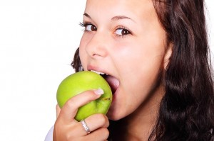 Wichtige Nährstoffversorgung: One apple a day keeps the doctor away - apotheken-wissen.de