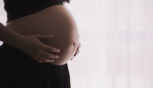 Anzeichen einer Schwangerschaftsvergiftung - apotheken-wissen.de