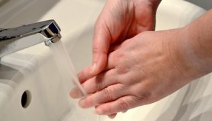 Händewaschen / Handdesinfektion - apotheken-wissen.de