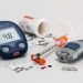 Diabetes: Blutzuckermessung, Insulinspritze